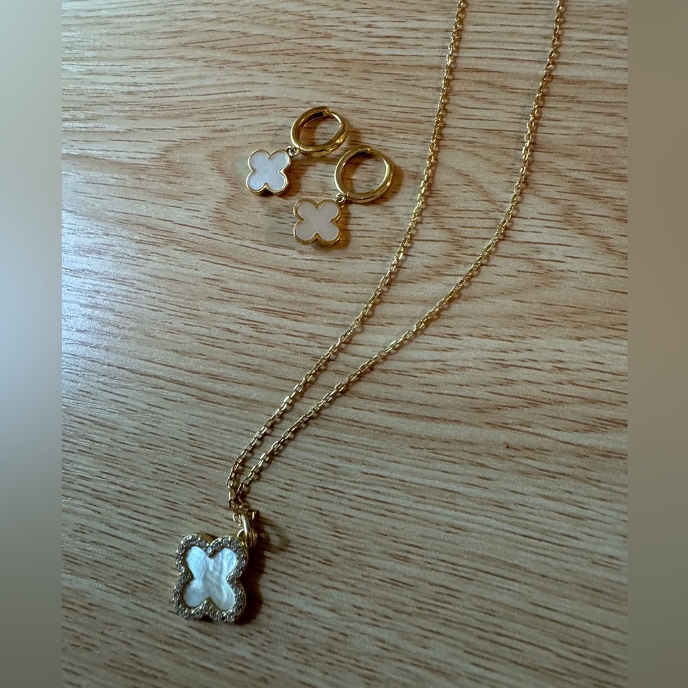 necklace and earrings set
